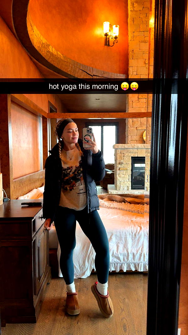 abigailwhhitee image ~ Altpins