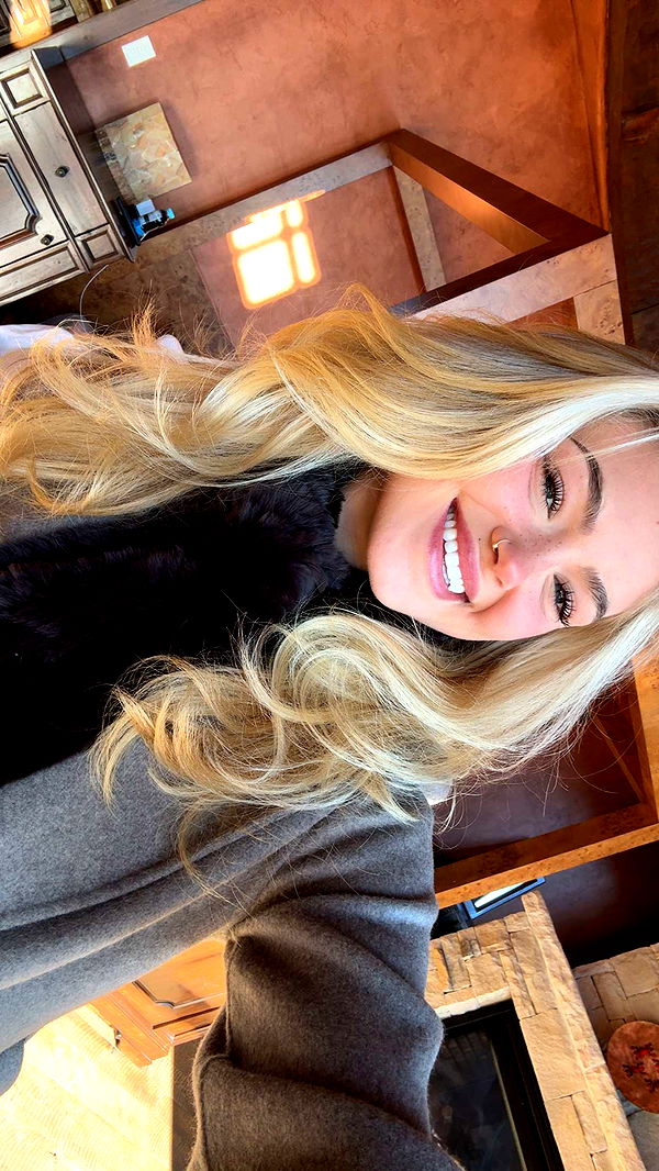 abigailwhhitee image ~ Altpins