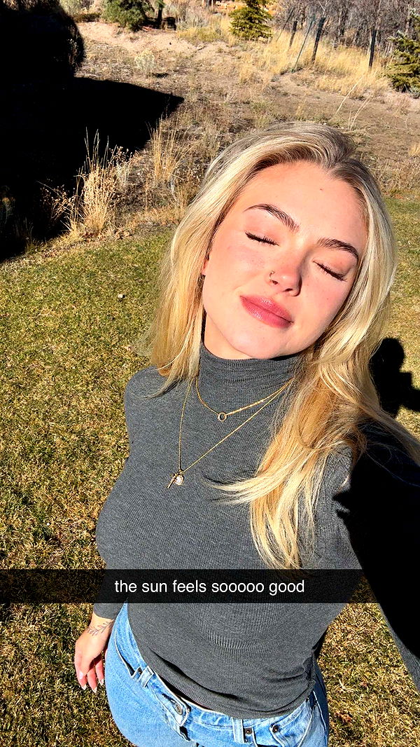 abigailwhhitee image ~ Altpins