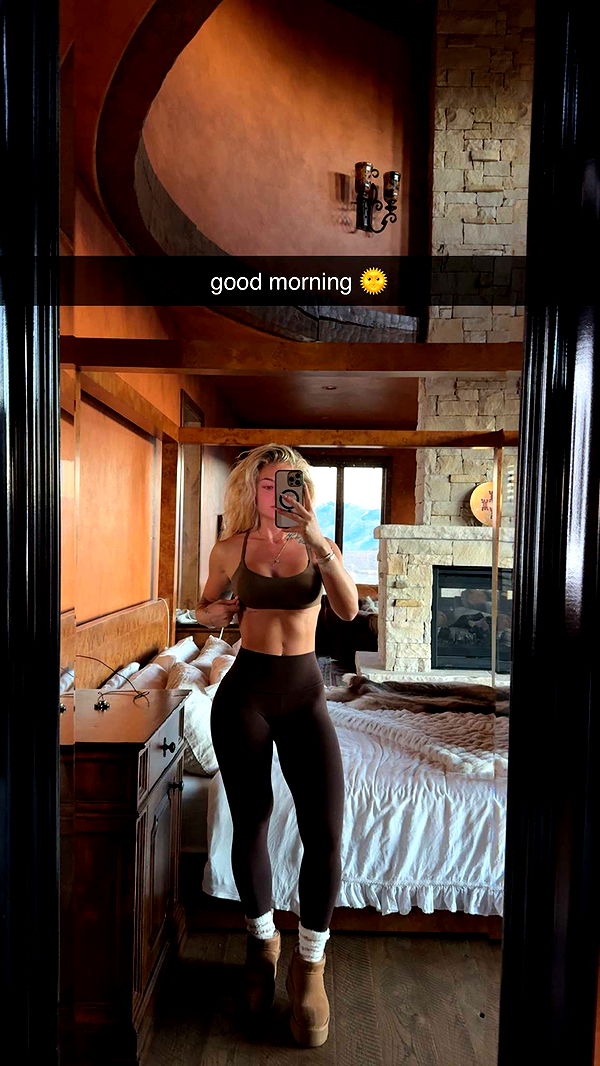 abigailwhhitee image ~ Altpins