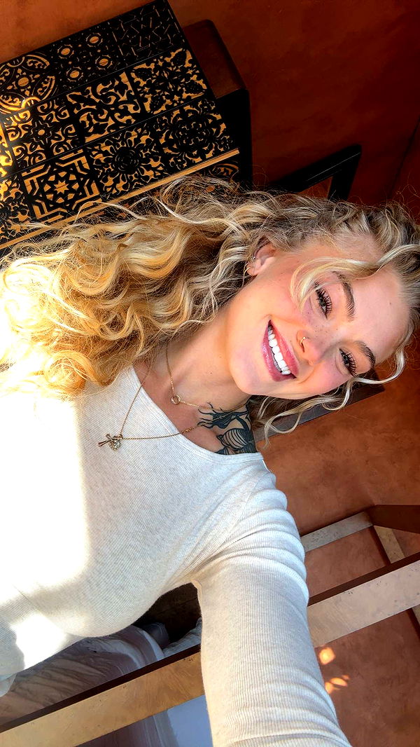 abigailwhhitee image ~ Altpins