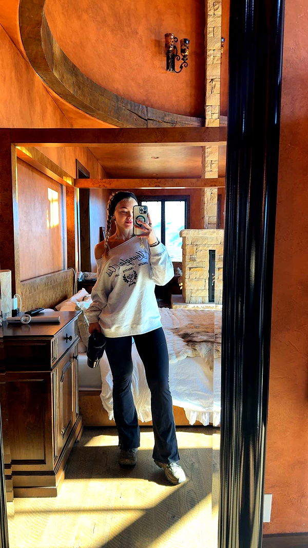 abigailwhhitee image ~ Altpins