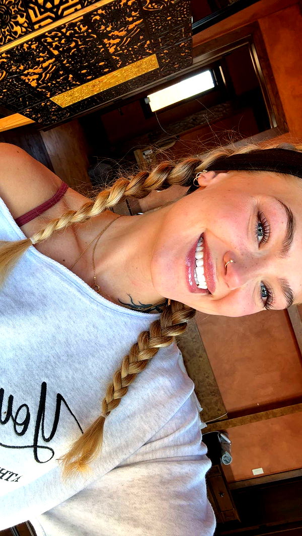 abigailwhhitee image ~ Altpins