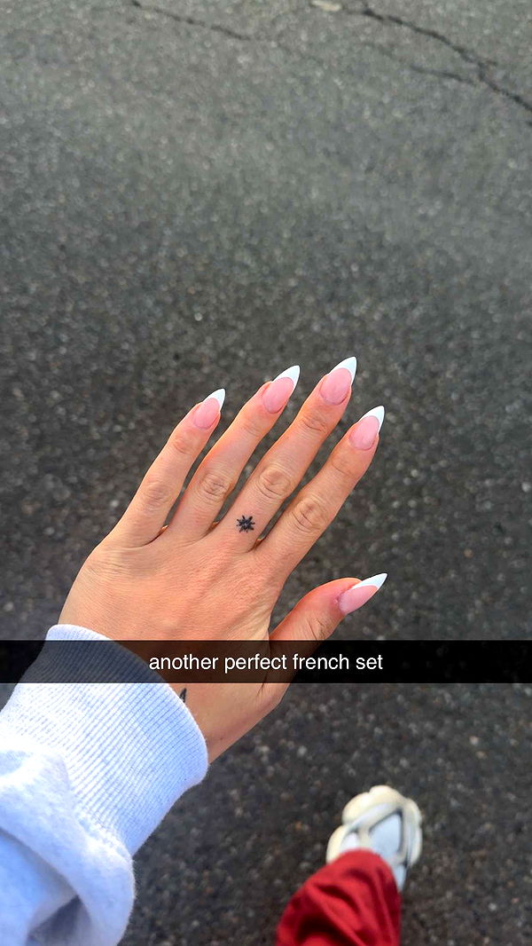 abigailwhhitee image ~ Altpins