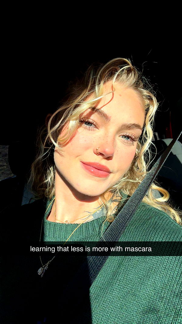 abigailwhhitee image ~ Altpins