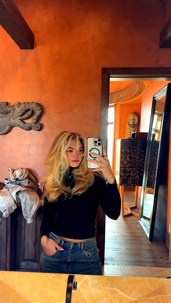 abigailwhhitee image ~ Altpins