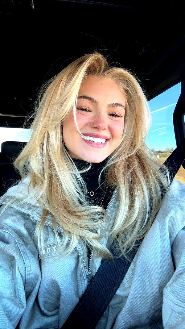 abigailwhhitee image ~ Altpins