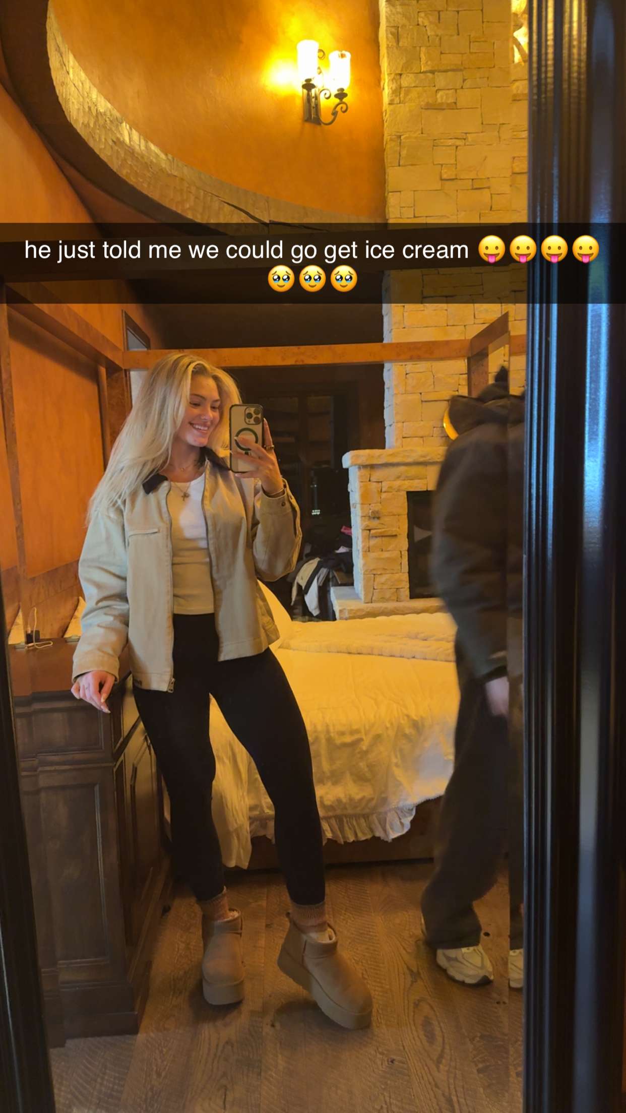 abigailwhhitee snapchat image archive image