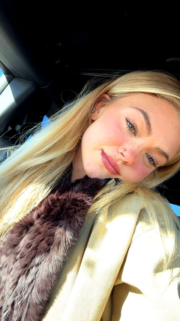 abigailwhhitee image ~ Altpins