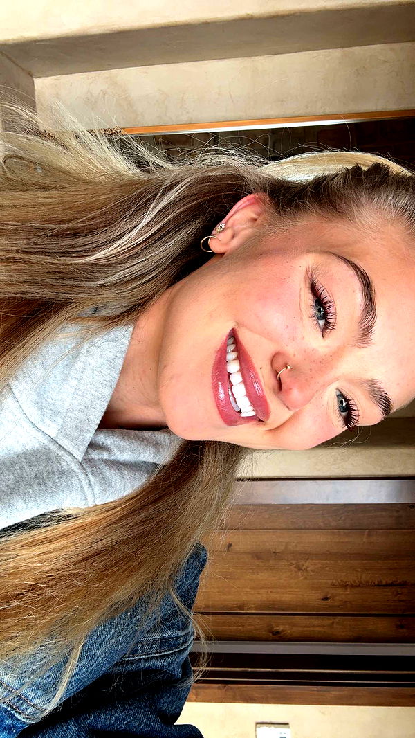 abigailwhhitee image ~ Altpins