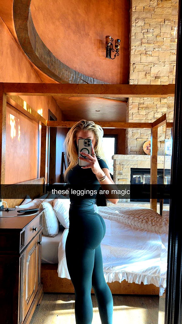 abigailwhhitee image ~ Altpins