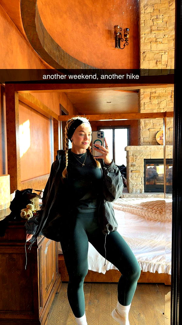 abigailwhhitee image ~ Altpins