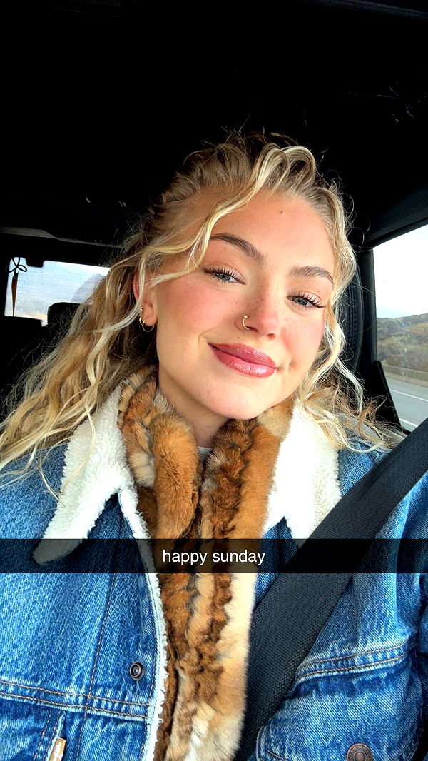 abigailwhhitee image ~ Altpins