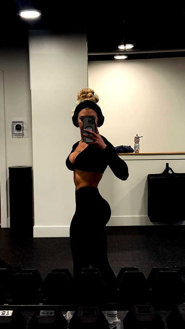 abigailwhhitee image ~ Altpins