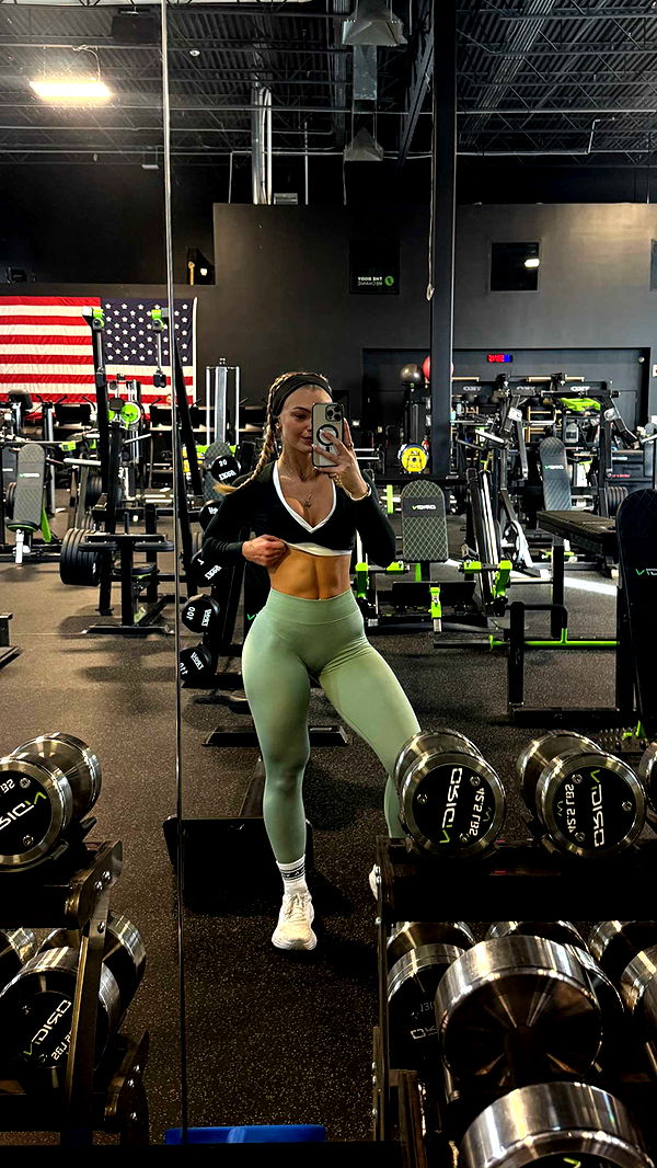 abigailwhhitee image ~ Altpins