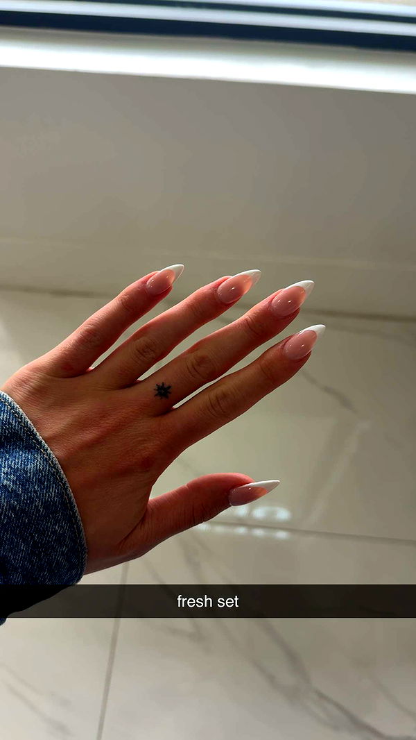 abigailwhhitee image ~ Altpins