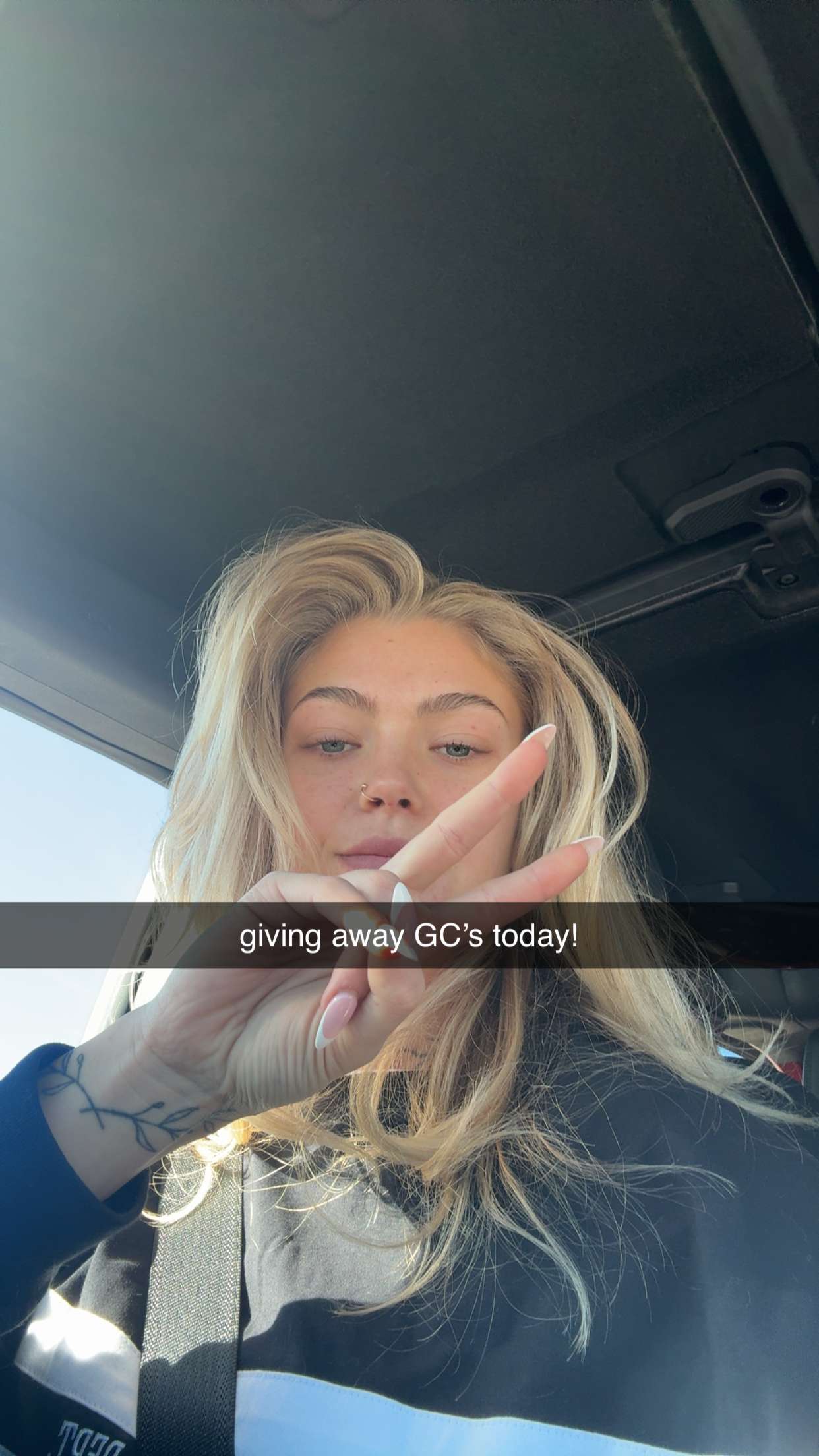 abigailwhhitee snapchat image archive image