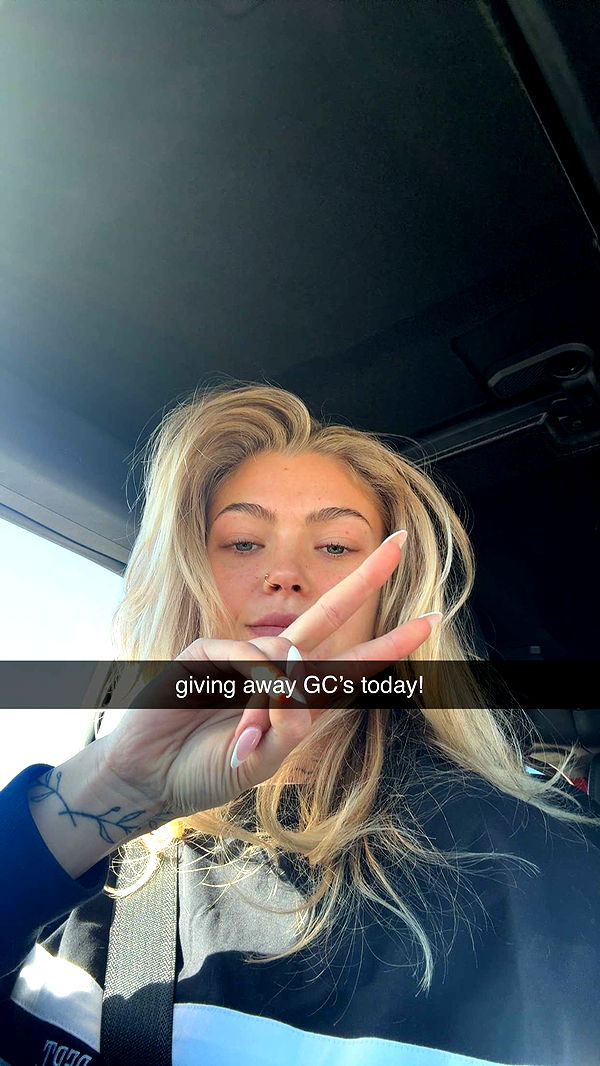 abigailwhhitee image ~ Altpins