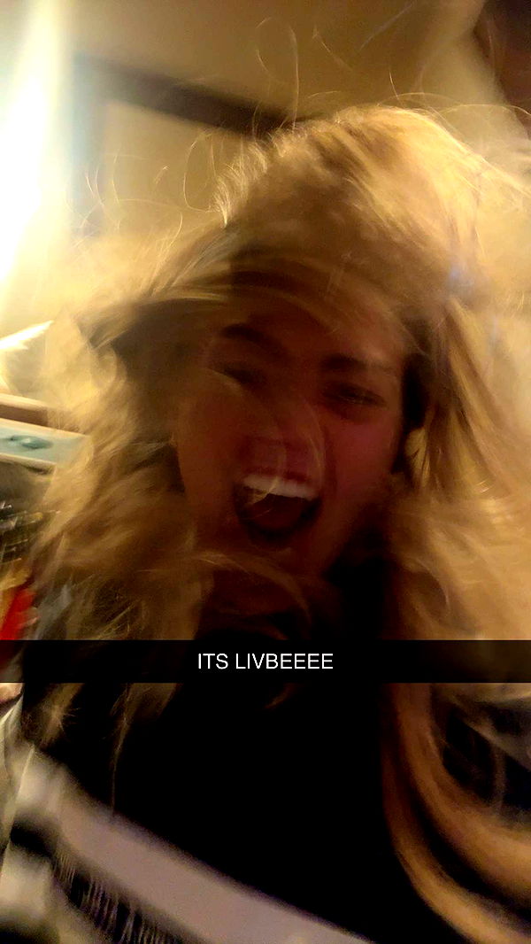 abigailwhhitee image ~ Altpins