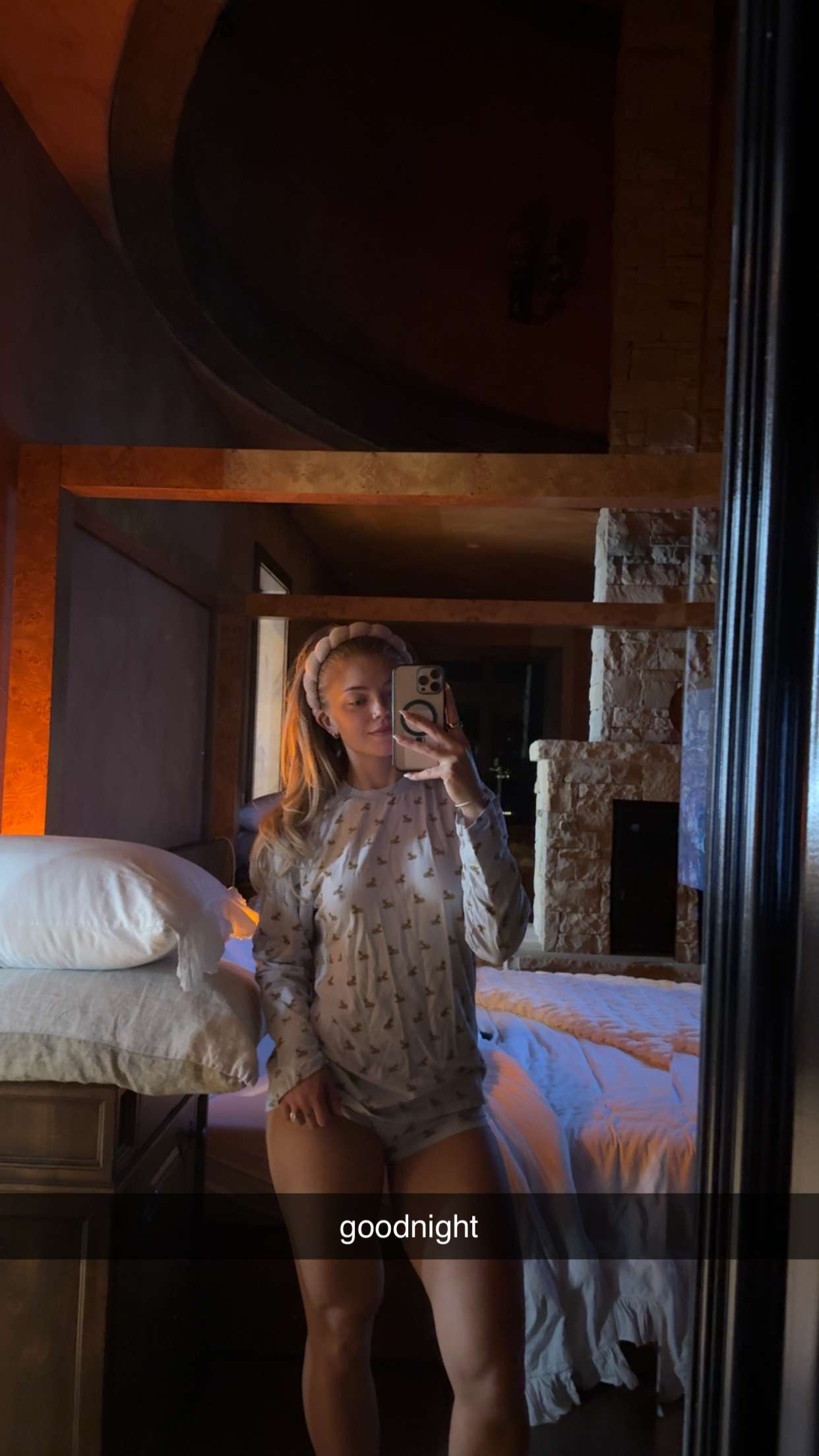 abigailwhhitee snapchat image archive image