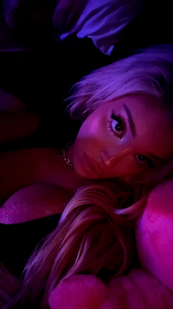 adee.ah snapchat image archive image