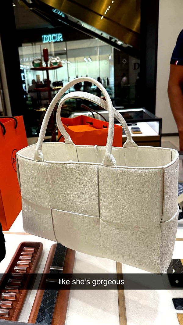 aimeejaiii image ~ Altpins