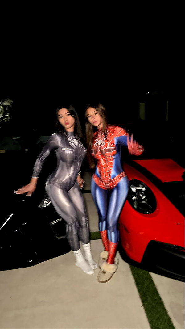 aishahsofeyy image ~ Altpins