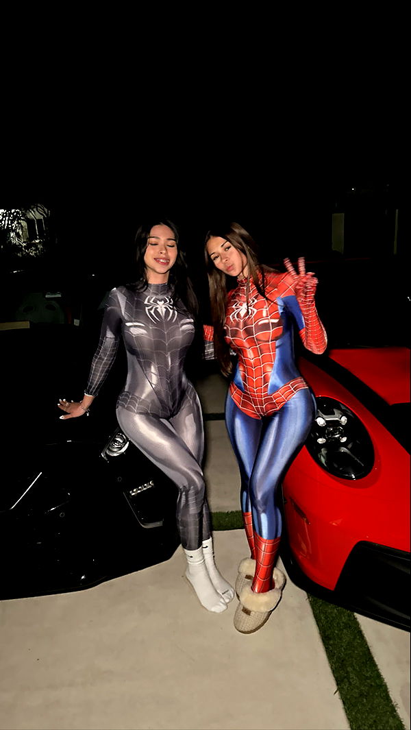 aishahsofeyy image ~ Altpins