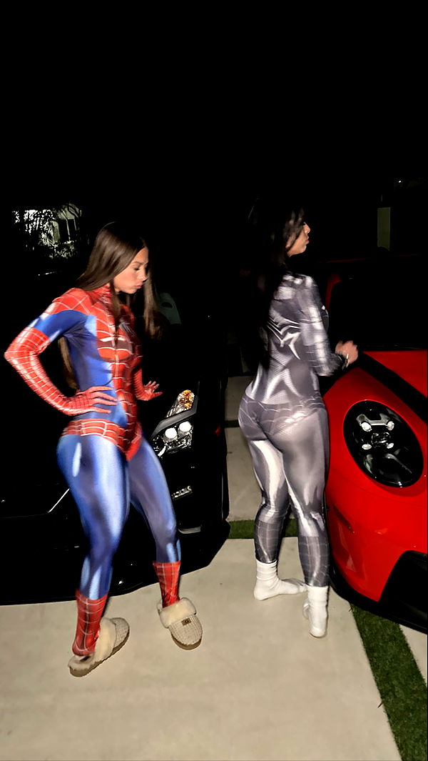 aishahsofeyy image ~ Altpins