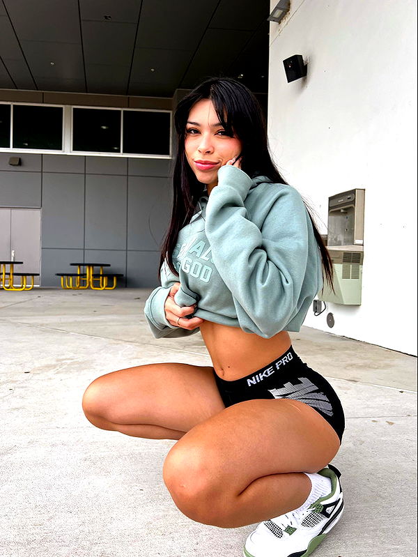 aishahsofeyy image ~ Altpins