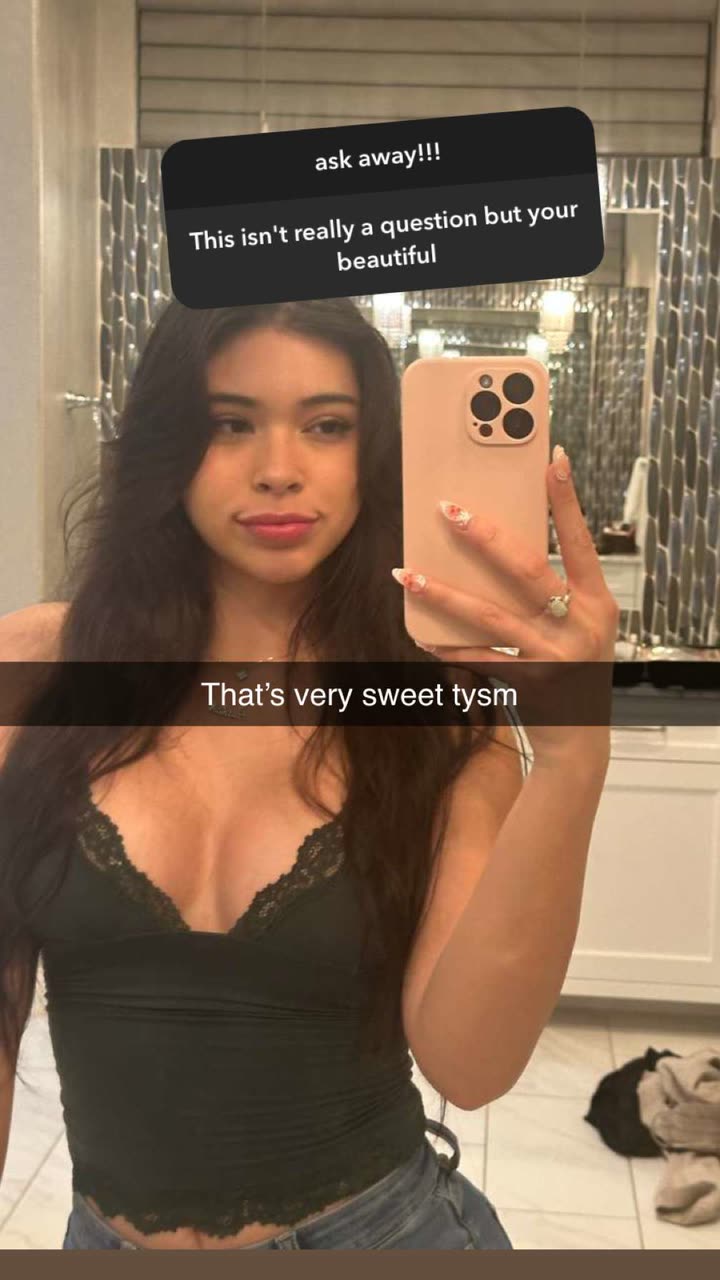 aishahsofeyy snapchat image archive image