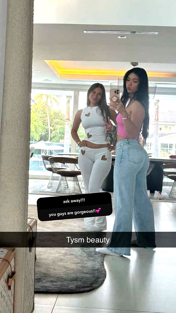 aishahsofeyy image ~ Altpins