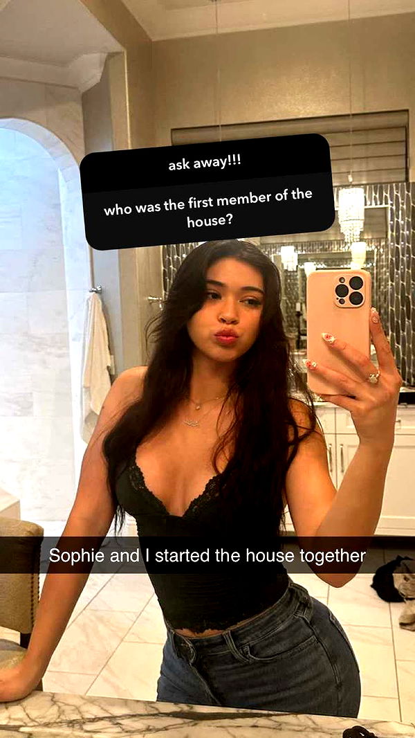 aishahsofeyy image ~ Altpins