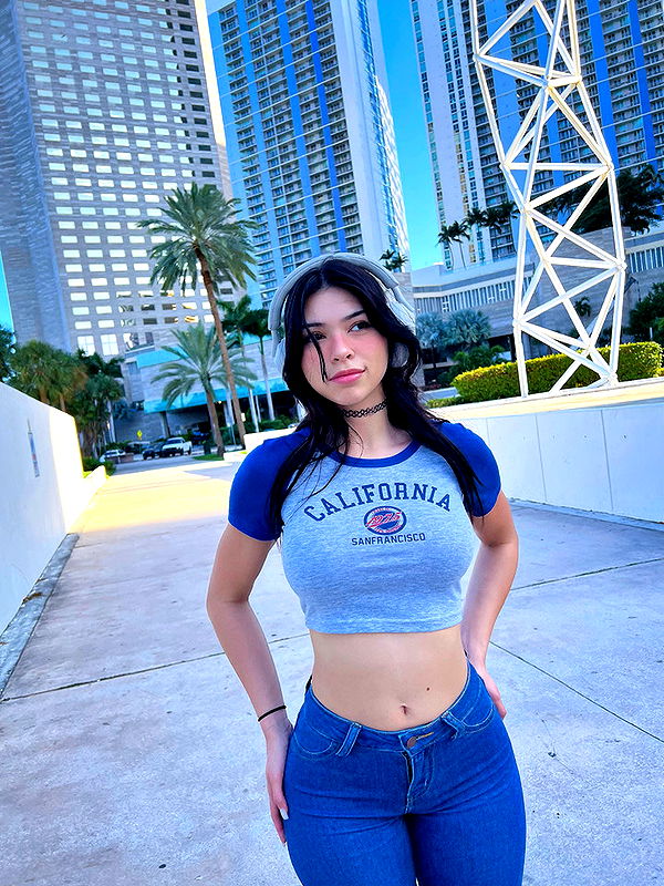 aishahsofeyy image ~ Altpins