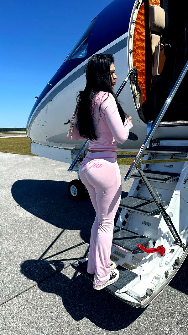 aishahsofeyy image ~ Altpins