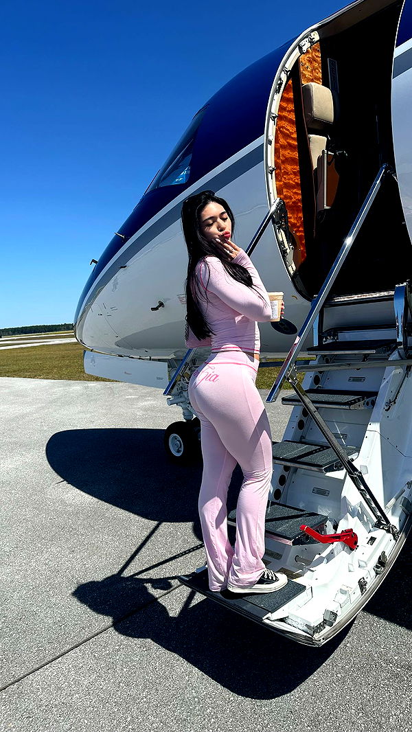 aishahsofeyy image ~ Altpins