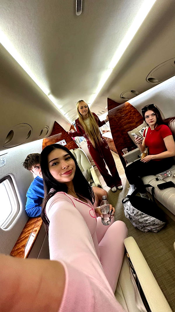 aishahsofeyy image ~ Altpins