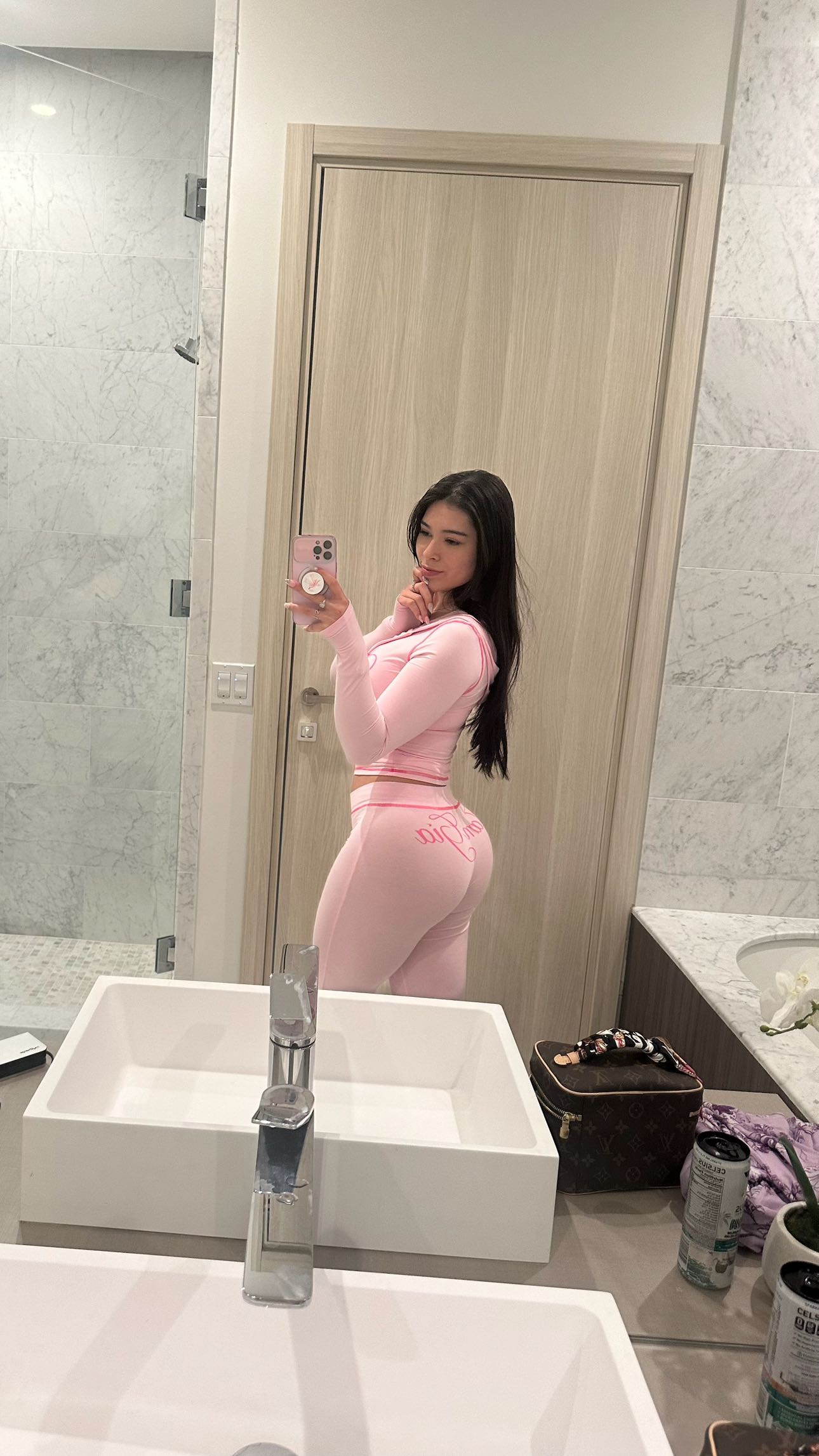 aishahsofeyy snapchat image archive image