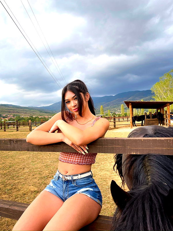 aishahsofeyy image ~ Altpins