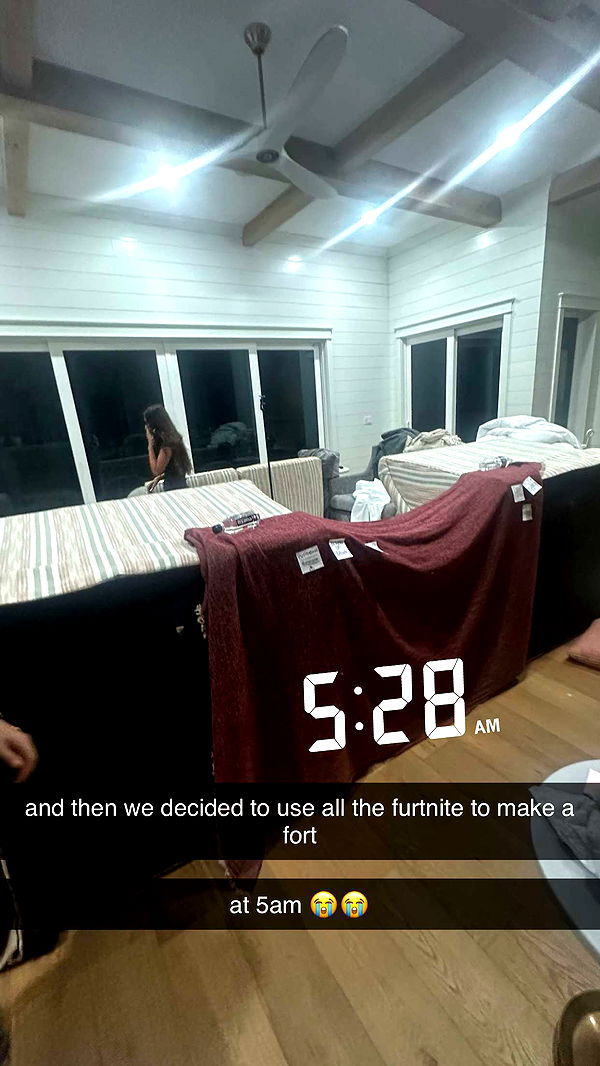 aishahsofeyy image ~ Altpins