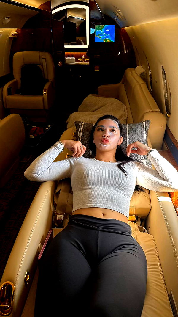 aishahsofeyy image ~ Altpins