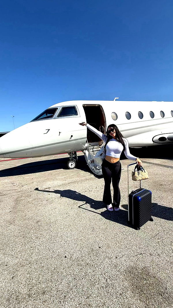 aishahsofeyy image ~ Altpins