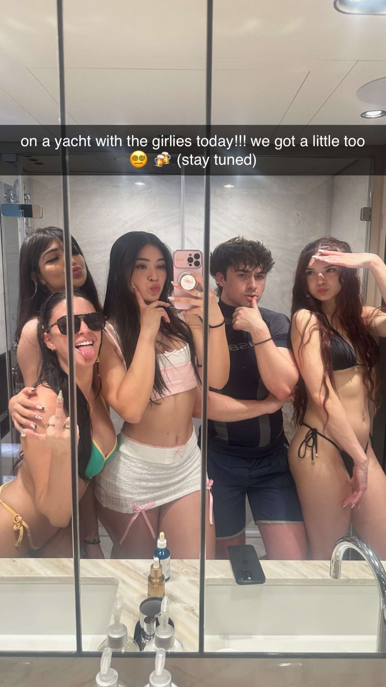 aishahsofeyy snapchat image archive image