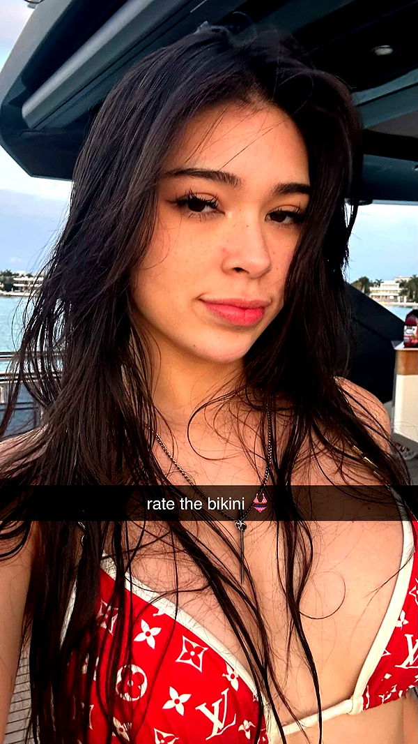 aishahsofeyy image ~ Altpins