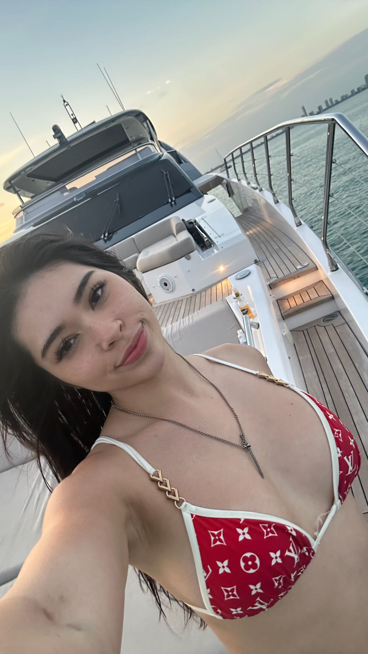 aishahsofeyy snapchat image archive image