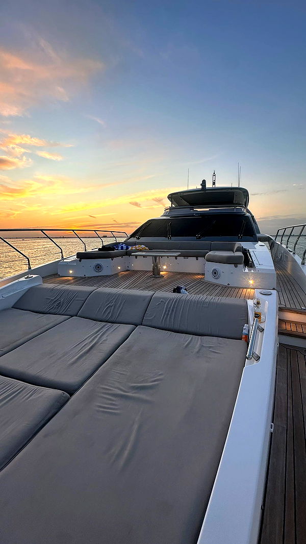 aishahsofeyy image ~ Altpins