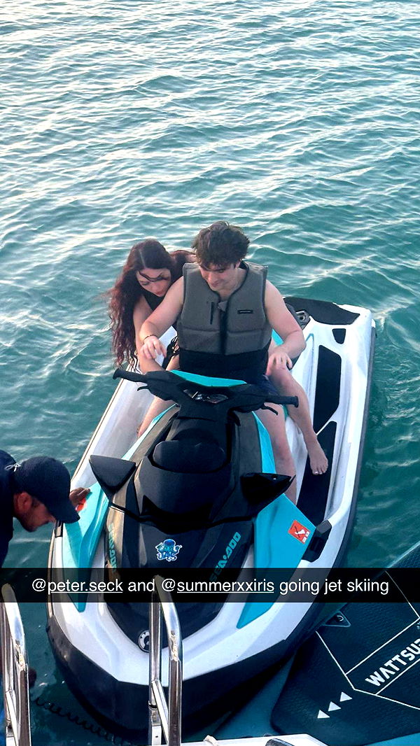 aishahsofeyy image ~ Altpins