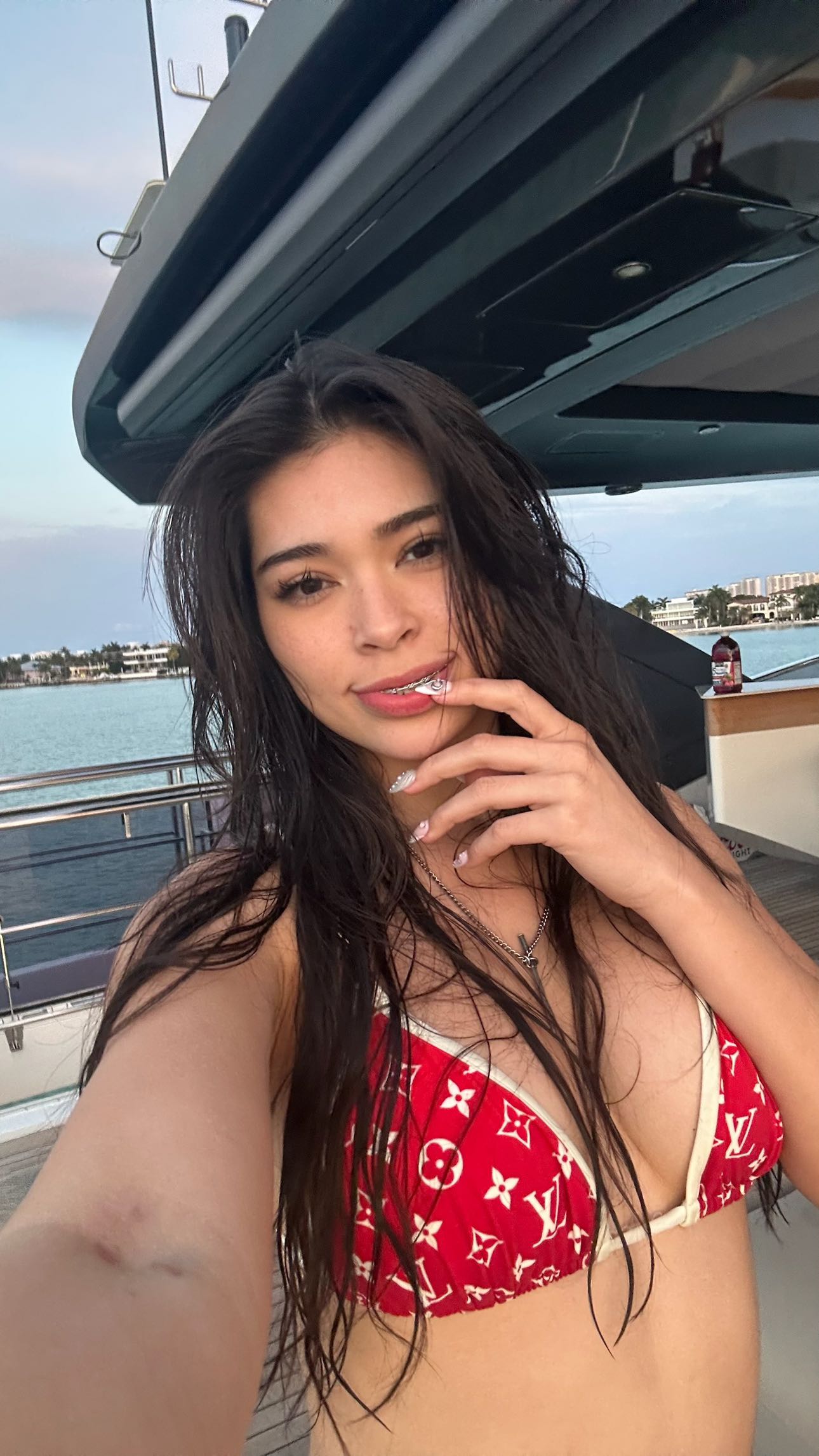 aishahsofeyy snapchat image archive image