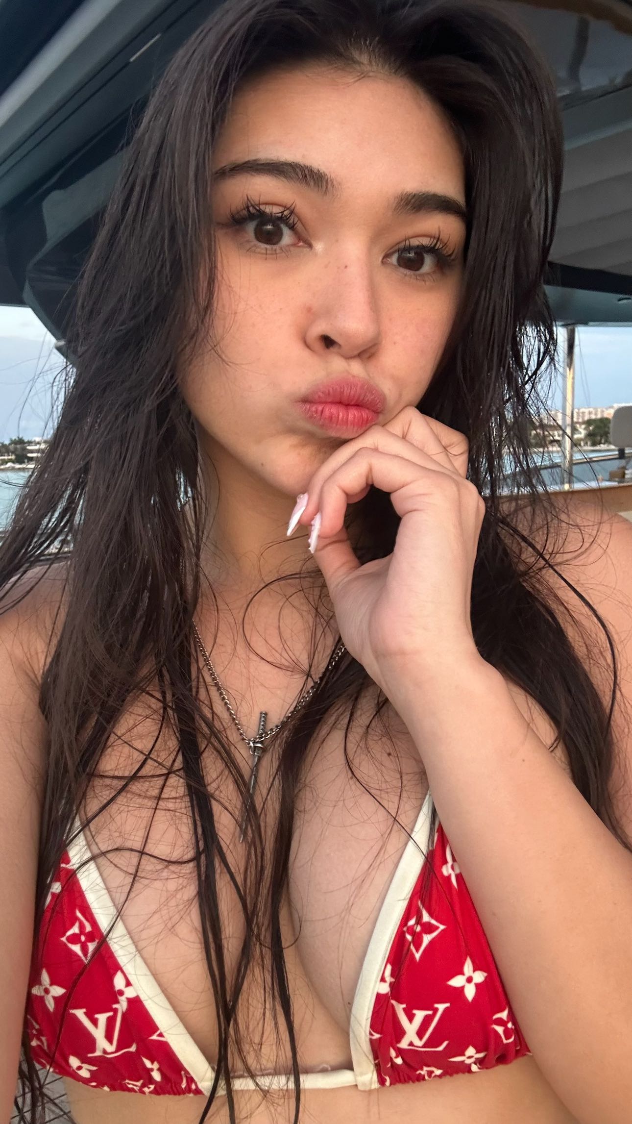 aishahsofeyy snapchat image archive image