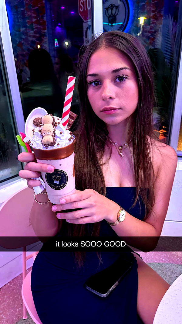 aishahsofeyy image ~ Altpins